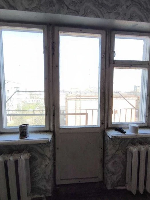 продам 3 кімнатну вул. Східна