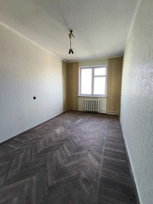 продам 3 кімнатну вул. Східна