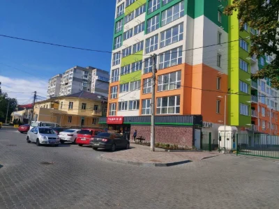 Продам 2-х ком квартиру . Район Автовокзала.