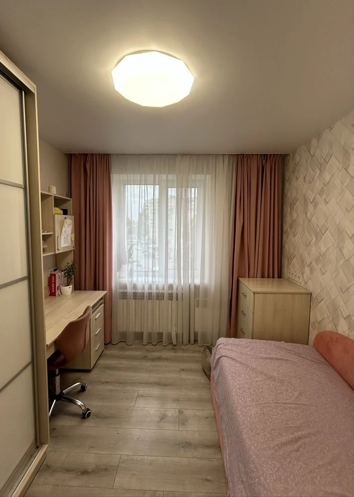 Sale of a 3-room apartment on Remsnichaya Street