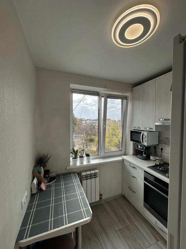 Sale of a 3-room apartment on Remsnichaya Street