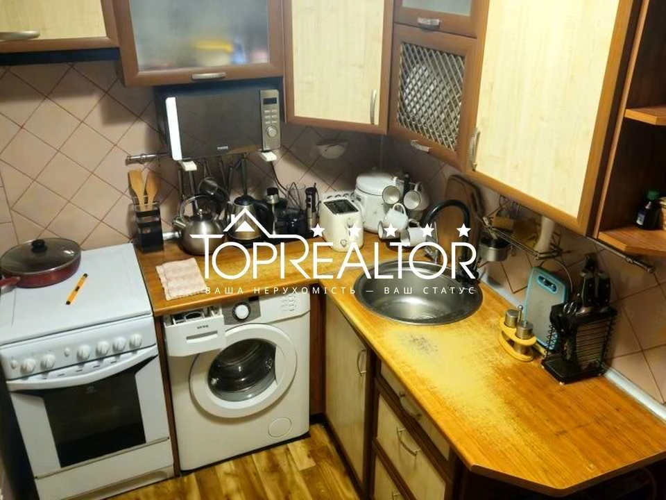 Apartment. Kharkiv, Salthivskoho Avenue