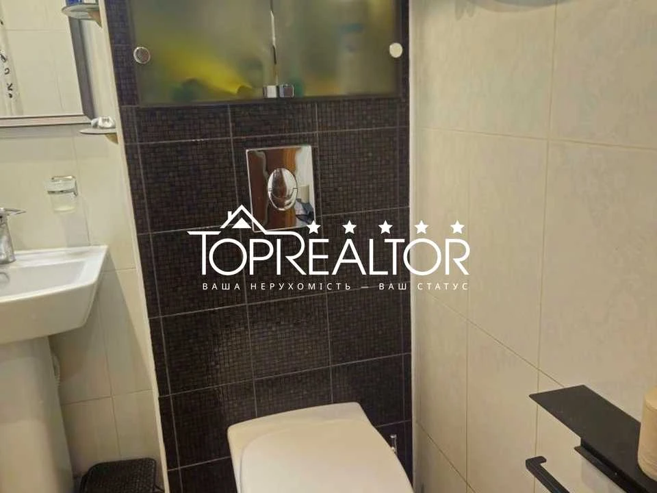 Apartment. Kharkiv, Salthivskoho Avenue
