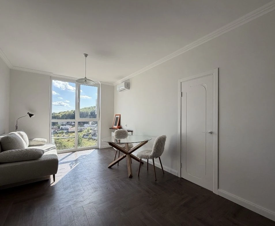 Sale of 1-room apartment, new building, outskirts of Lviv