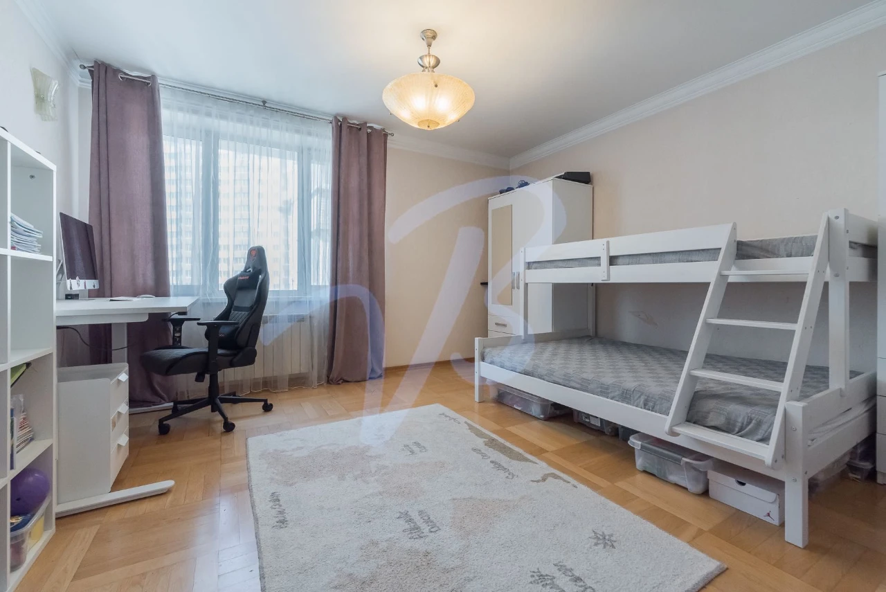 ТЕРМІНОВО! ТОРГ! 4 кім кв з якісним ремонтом м Сирець без %