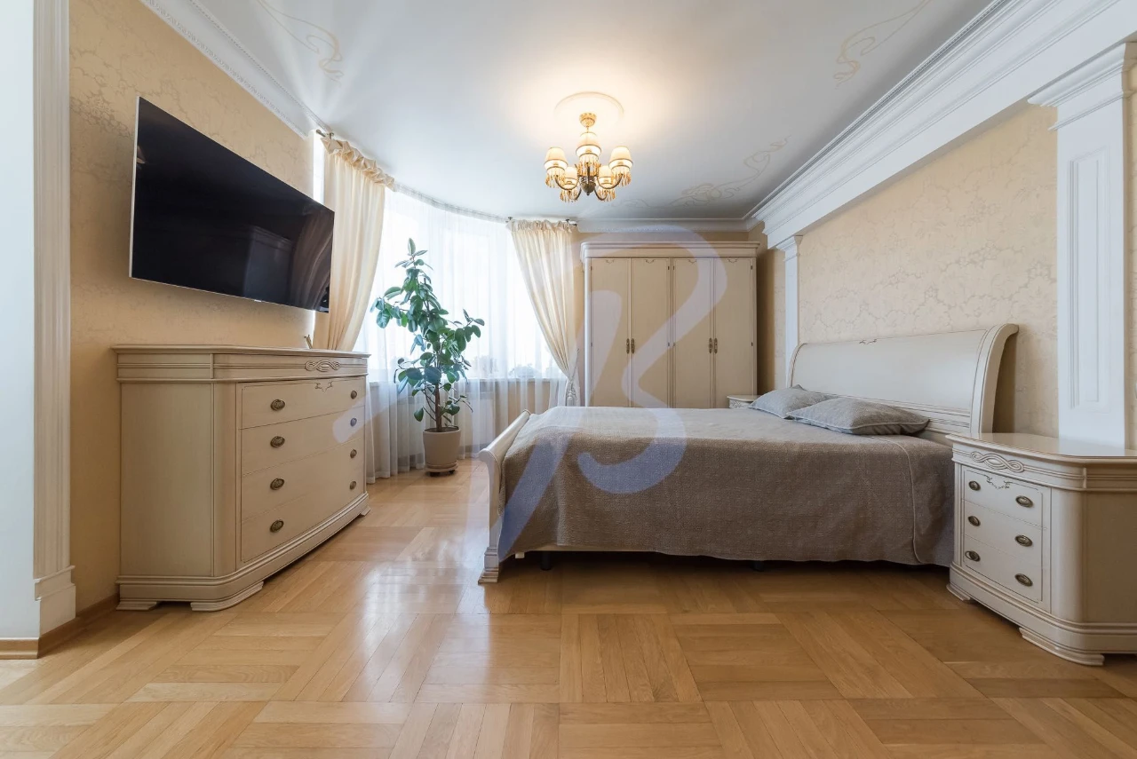 ТЕРМІНОВО! ТОРГ! 4 кім кв з якісним ремонтом м Сирець без %