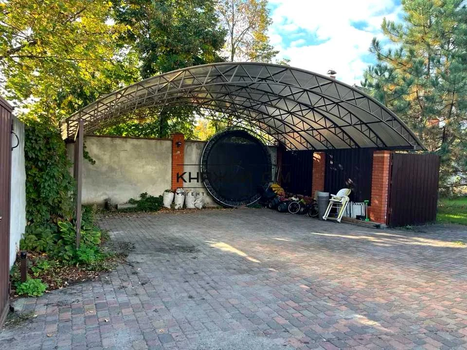 House. Kyiv, Ranksia