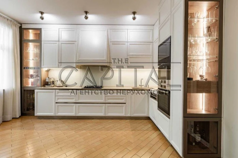 Sale of a house 400m2 Ulitska Street. Vyshyvansky District