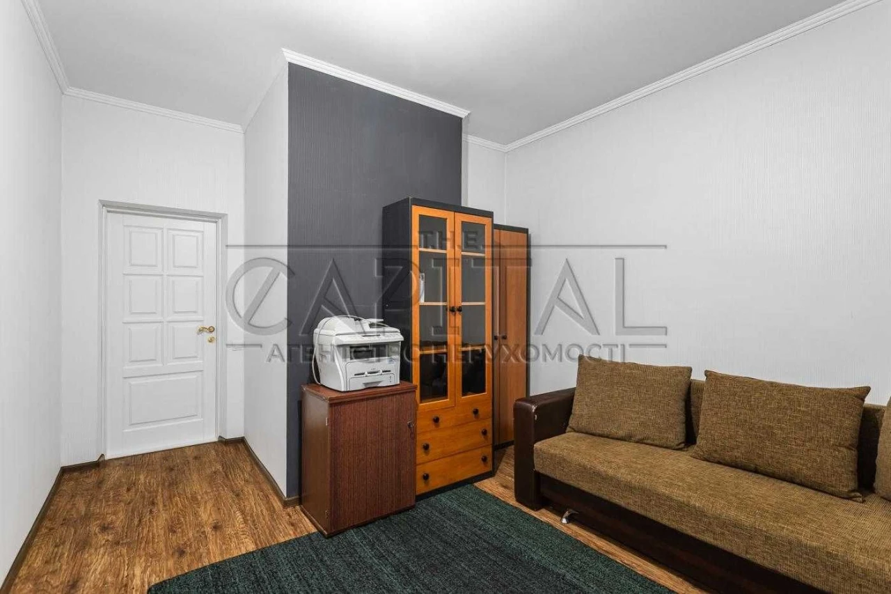 Продаж будинку 200 м² в Святошинському районі. Після ремонту
