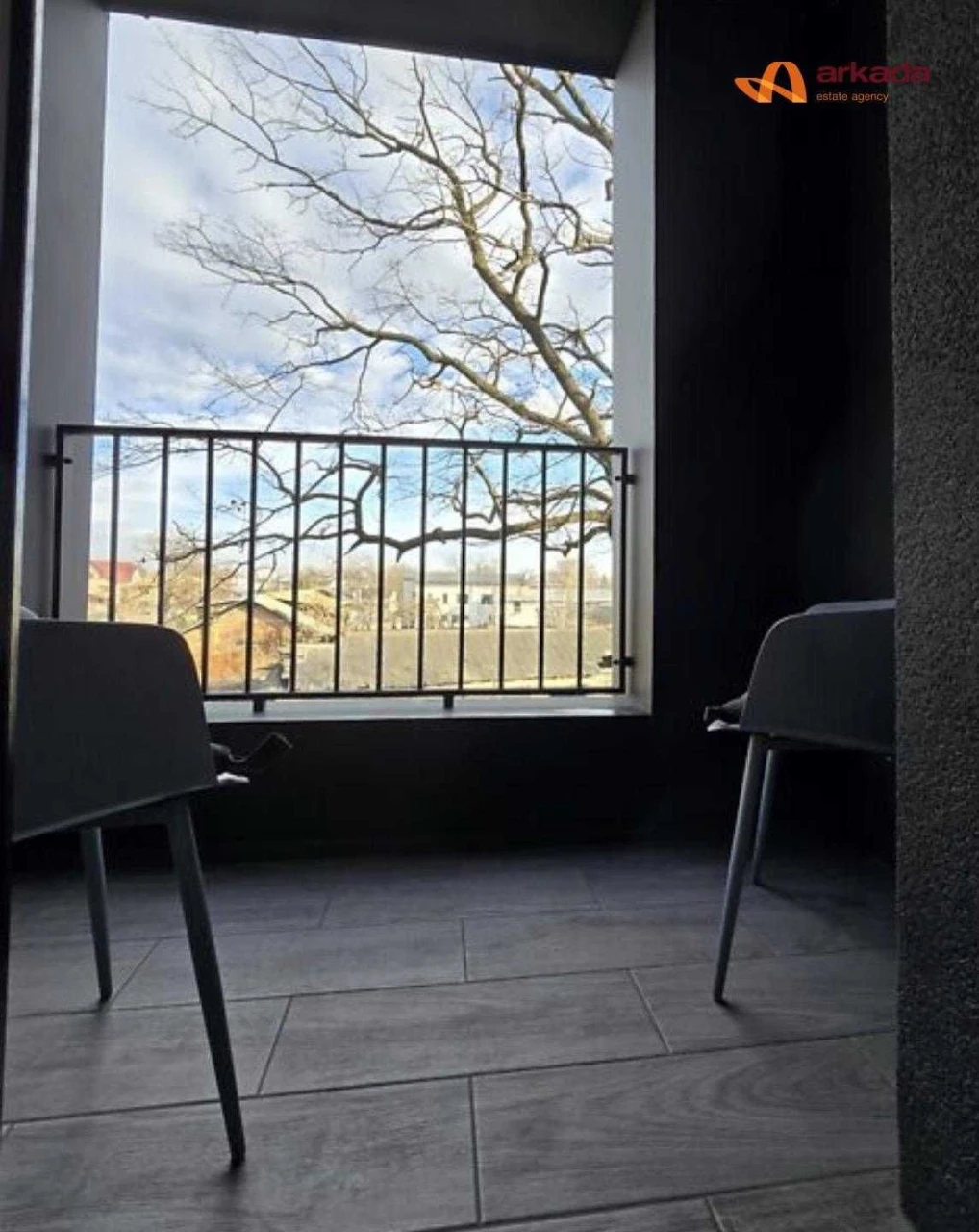 Selling 2-bedroom apartment in Clubne Mistechko.