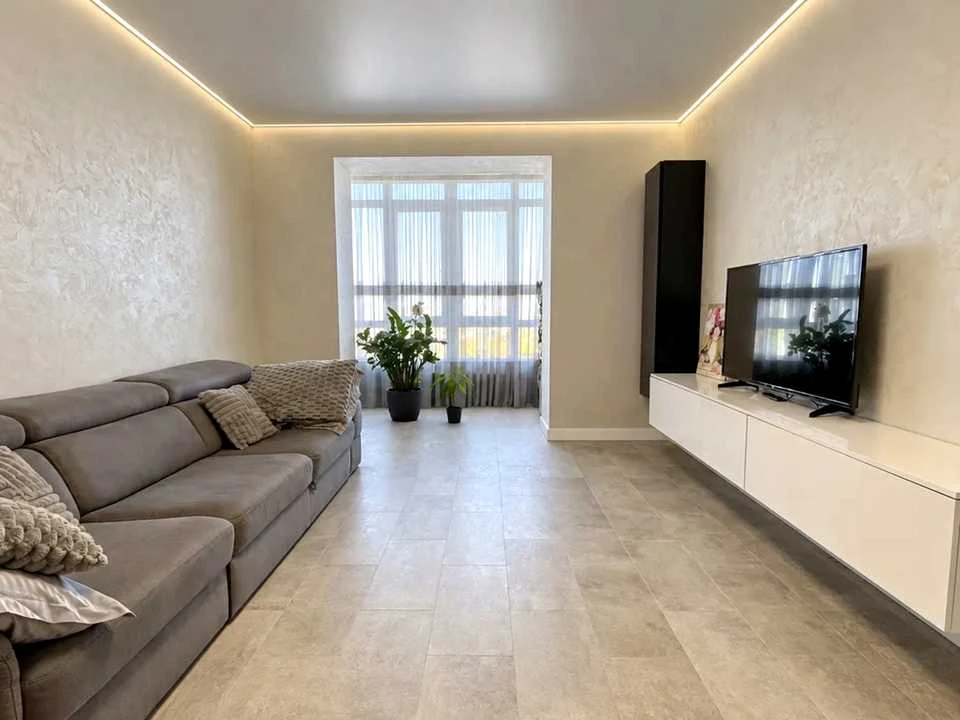 Apartment. Ivano-Frankivsk, Priozerna Street