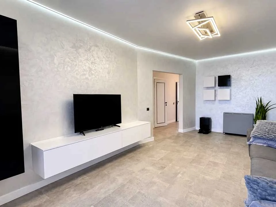 Apartment. Ivano-Frankivsk, Priozerna Street