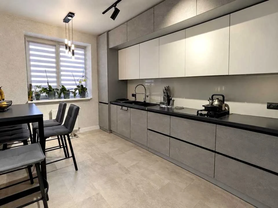 Apartment. Ivano-Frankivsk, Priozerna Street