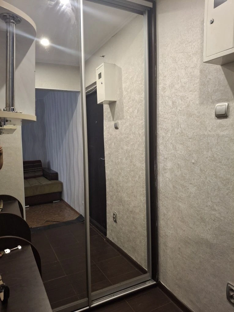 Sale of a 1-bedroom apartment in a residential building