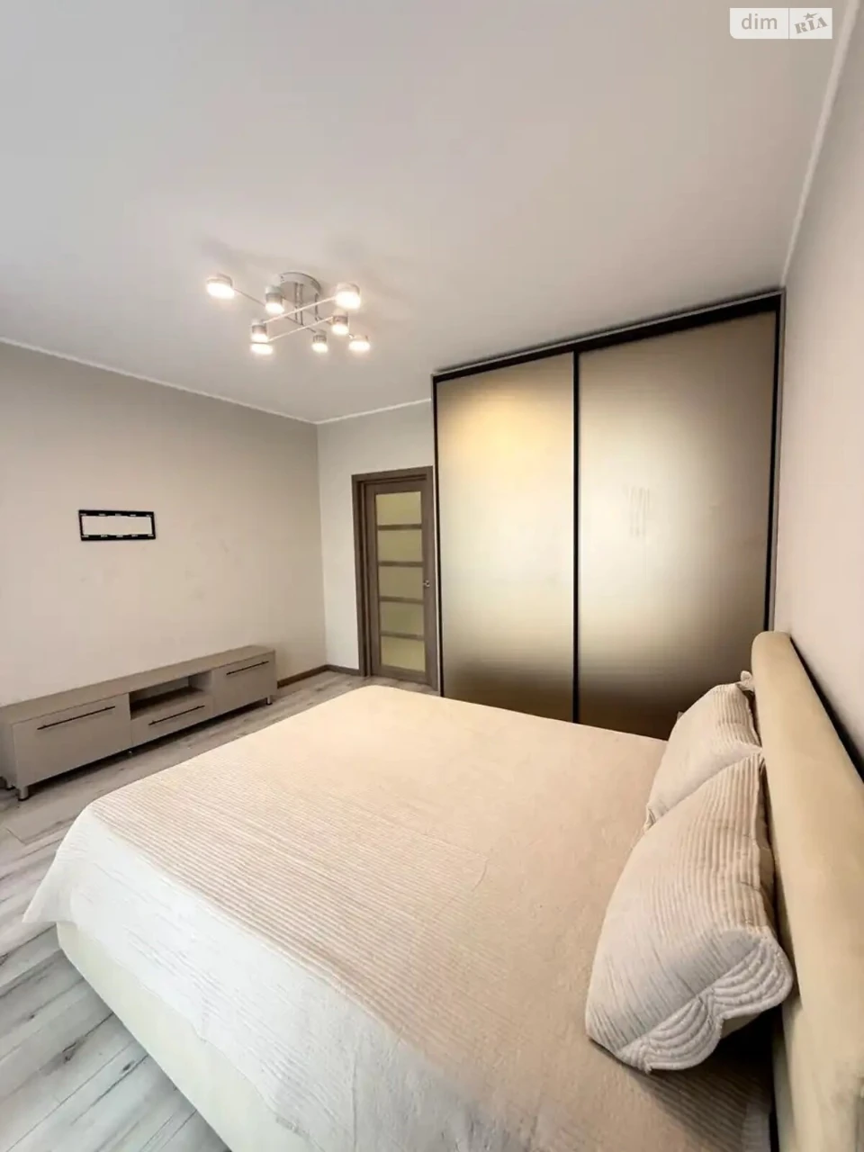 Long-Term Rental Apartment, Darnitsky