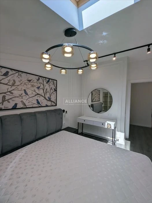 Продам 2к квартиру з якісним ремонтом в центрі