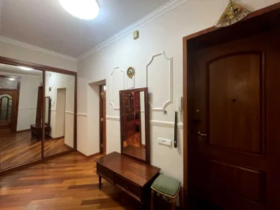 Квартира. Киев, бульвар Миколи Михановского.