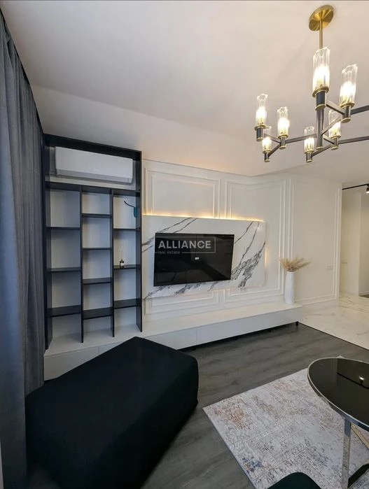 Продам 2к квартиру з якісним ремонтом в центрі