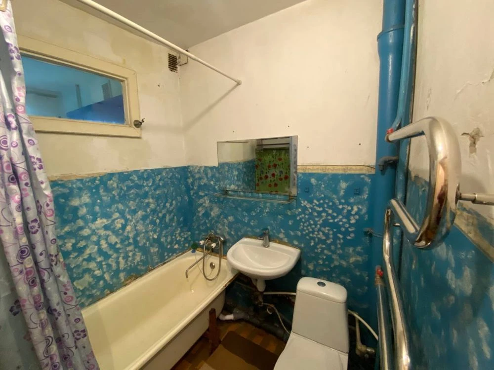 One-Bedroom Apartment with Balcony, Volodymyr the Great Street, Lviv