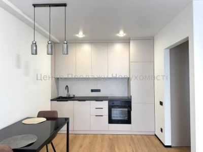Sale of a 1-bedroom apartment, 41 m², 14/16 floor, New England residential complex, Kyiv.