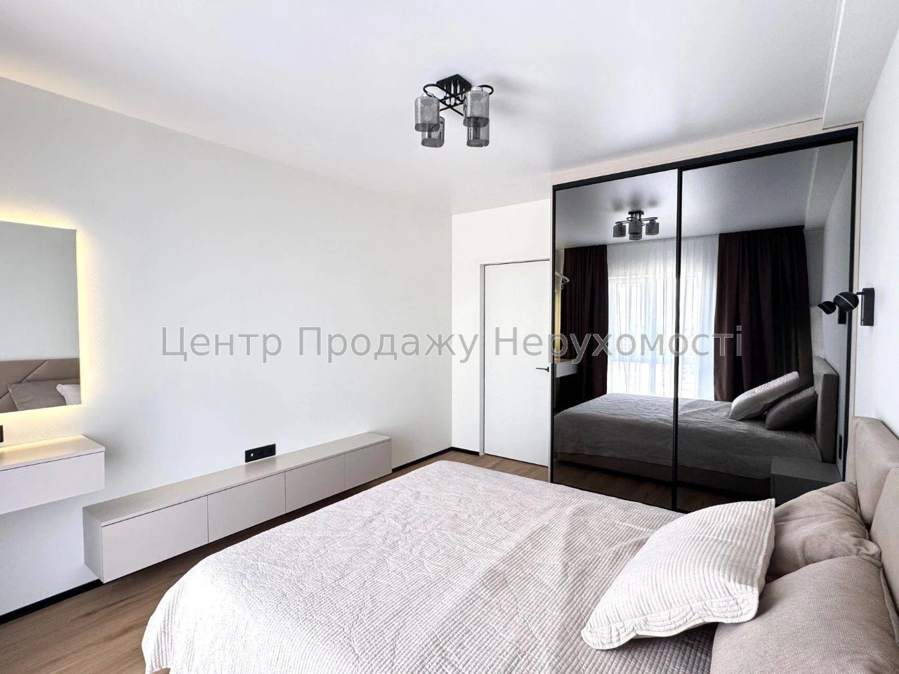 Sale of a 1-bedroom apartment, 41 m², 14/16 floor, New England residential complex, Kyiv.