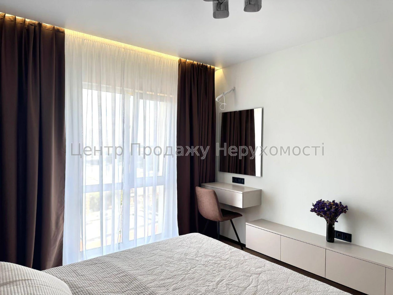 Sale of a 1-bedroom apartment, 41 m², 14/16 floor, New England residential complex, Kyiv.
