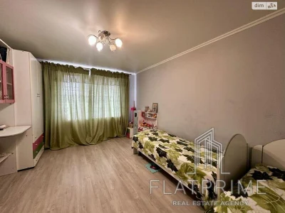 Продаж Квартири, Троєщина