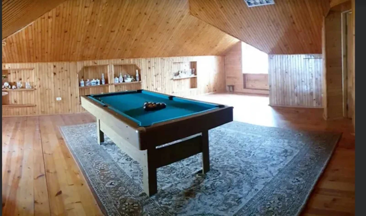 Three-story modern house in Tsar Village. 10 acres