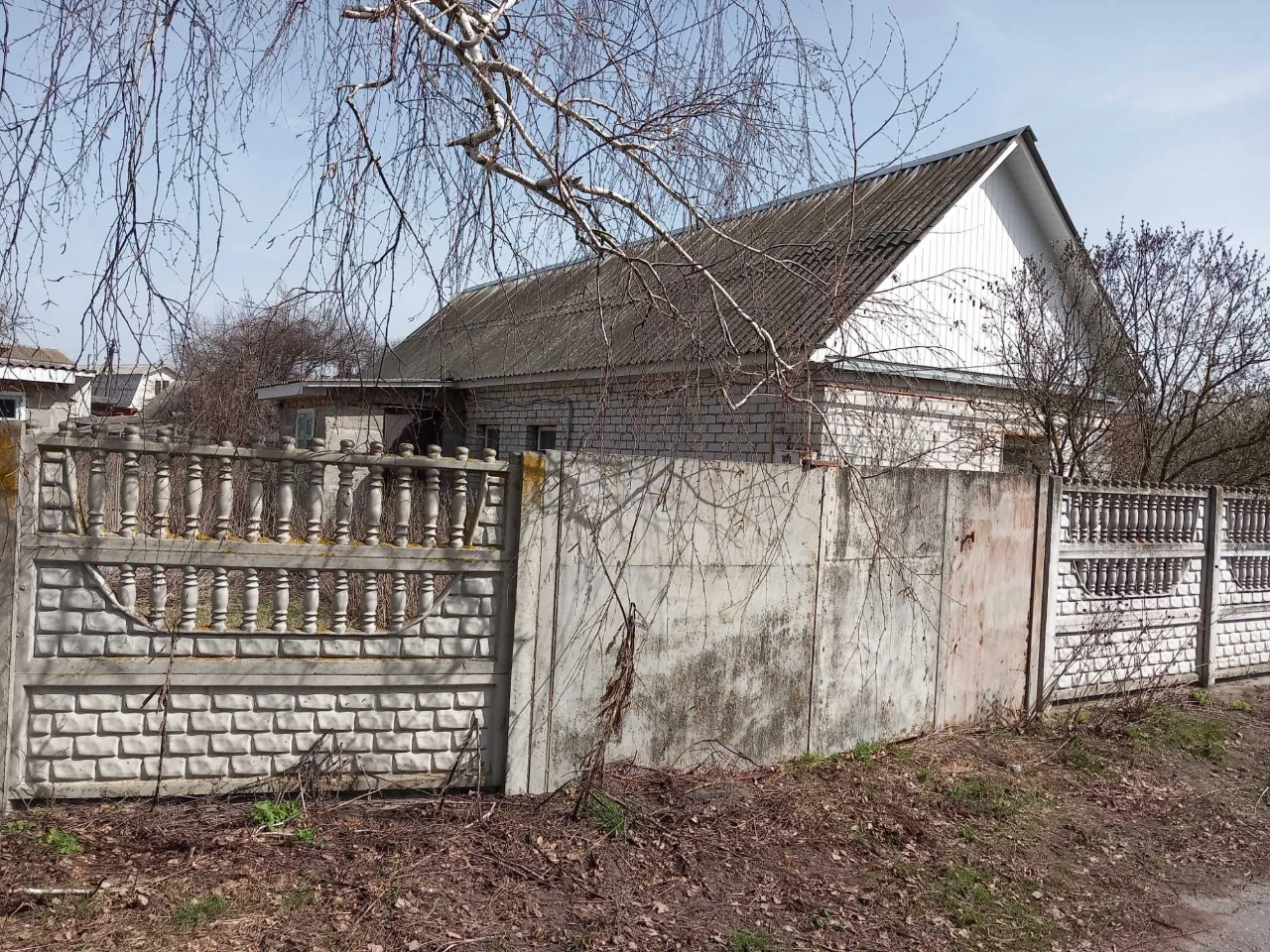 House with amenities in a village