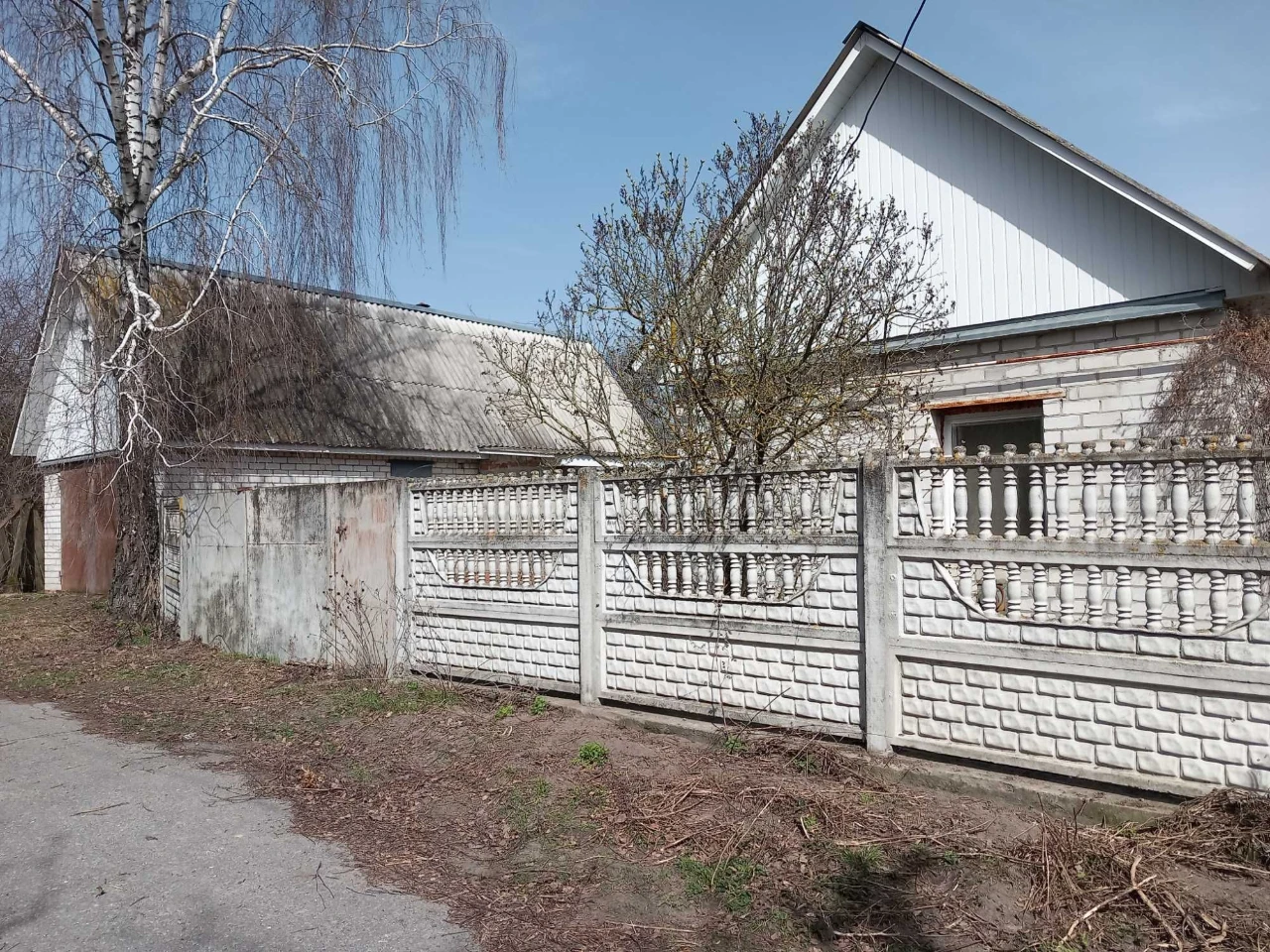 House with amenities in a village