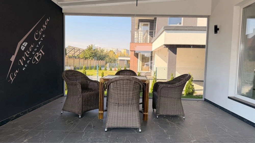 Sale of a VIP HI TECH style house with renovation