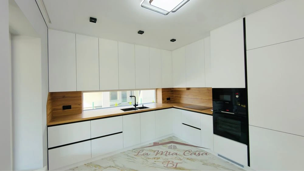 Sale of a VIP HI TECH style house with renovation
