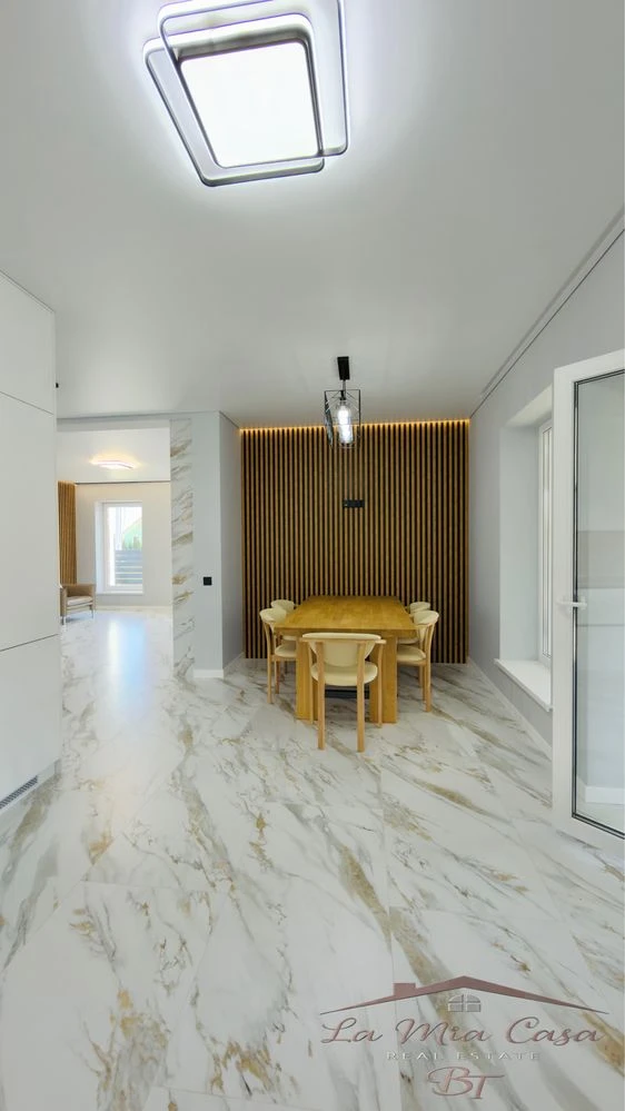 Sale of a VIP HI TECH style house with renovation