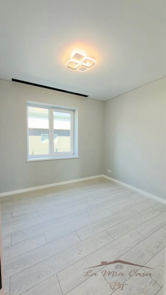 Sale of a VIP HI TECH style house with renovation