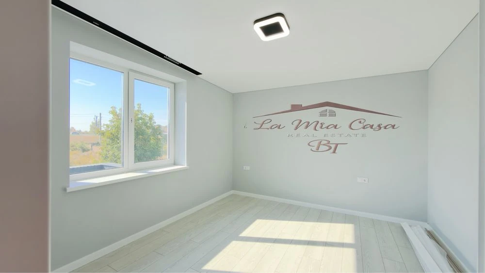 Sale of a VIP HI TECH style house with renovation