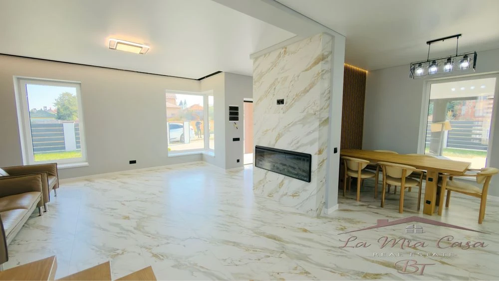 Sale of a VIP HI TECH style house with renovation