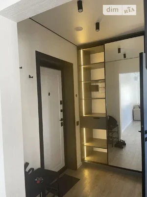 Sale of 1-room apartment 30 sq. m. on Mykhaylo Maksimovicha st. 24 •