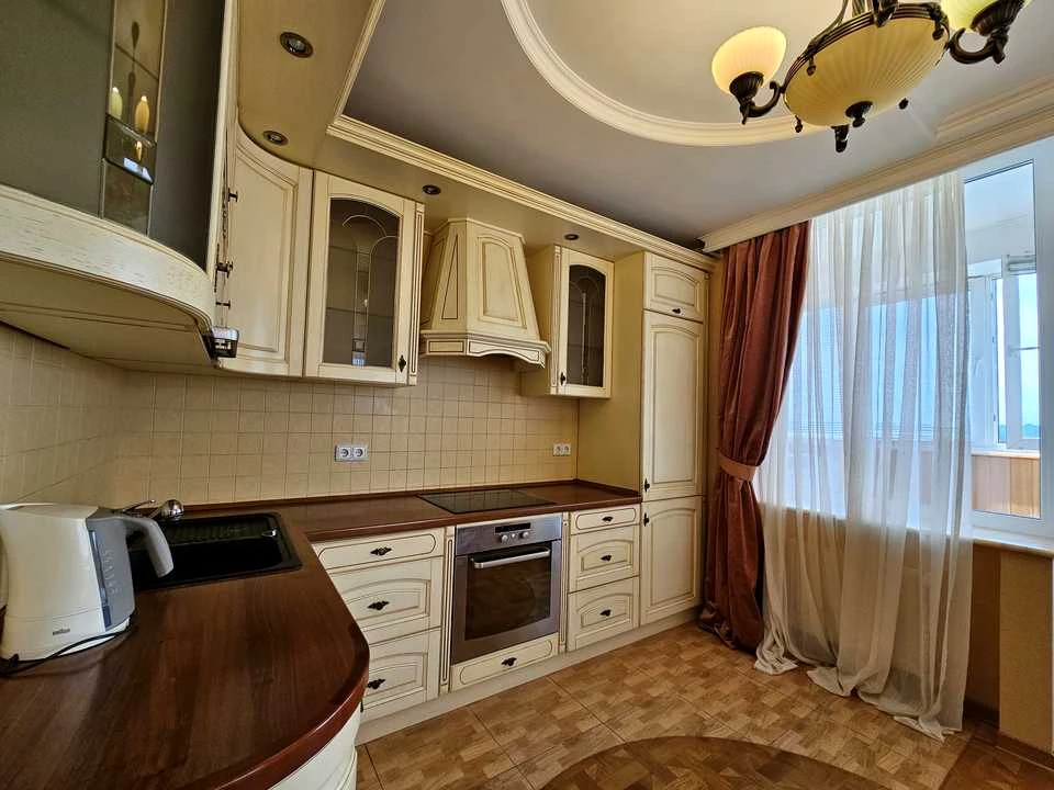 Квартира. Київ, вулиця Верховинна