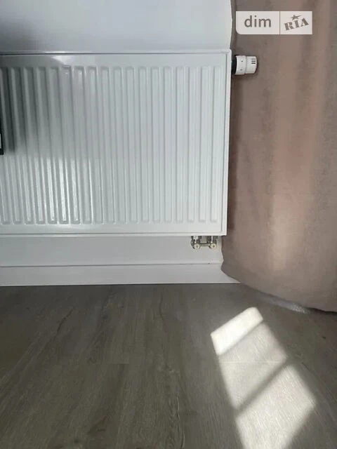 Sale of 1-room apartment 30 sq. m. on Mykhaylo Maksimovicha st. 24 •
