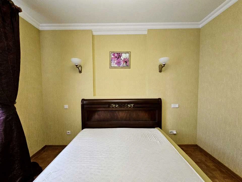 Квартира. Київ, вулиця Верховинна