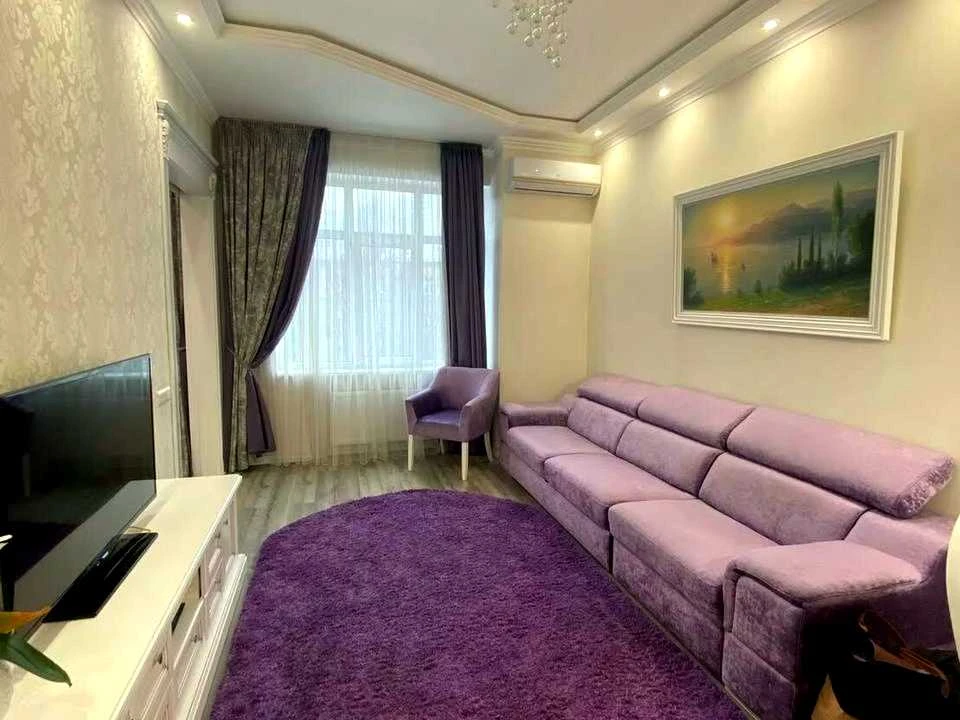 Квартира. Київ, Євгена Коновальця вул.
