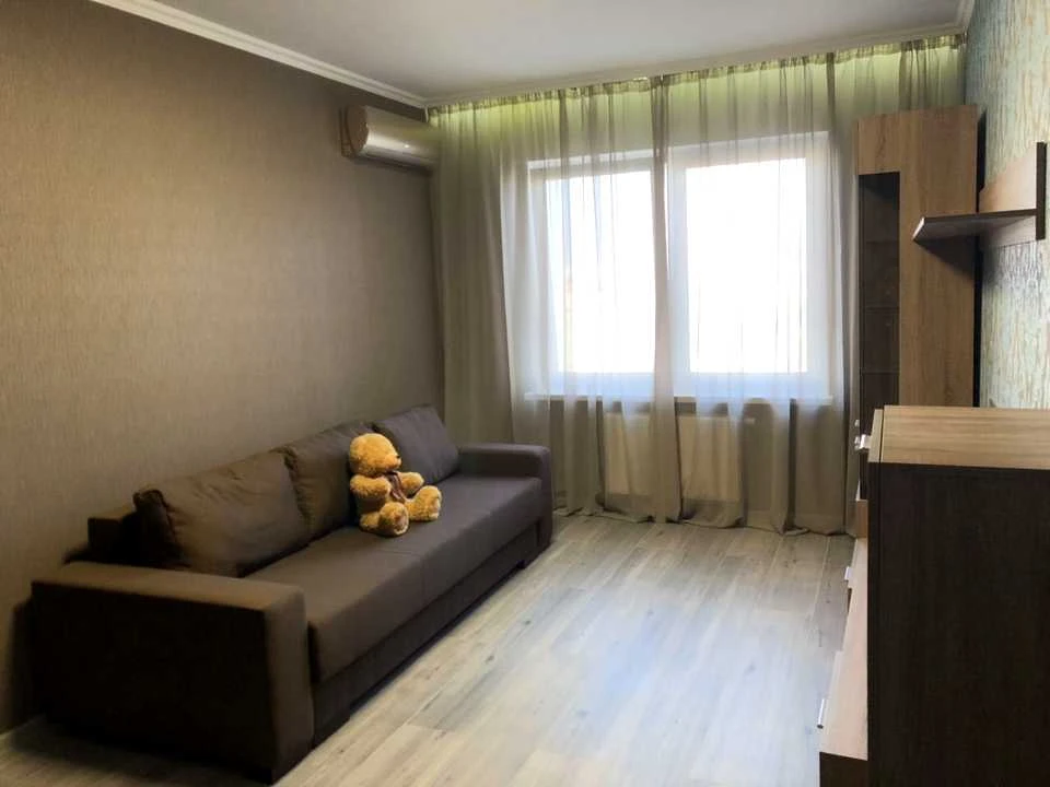 Apartment. Boris Hmyri st, Kyiv