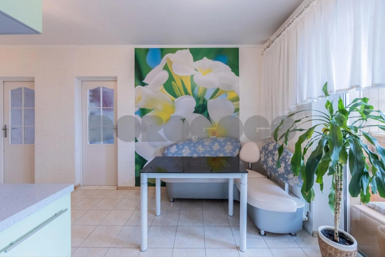 Продаж 2-кім. квартири 57 м2, вул. Чорнобильська, 20, Біличі,