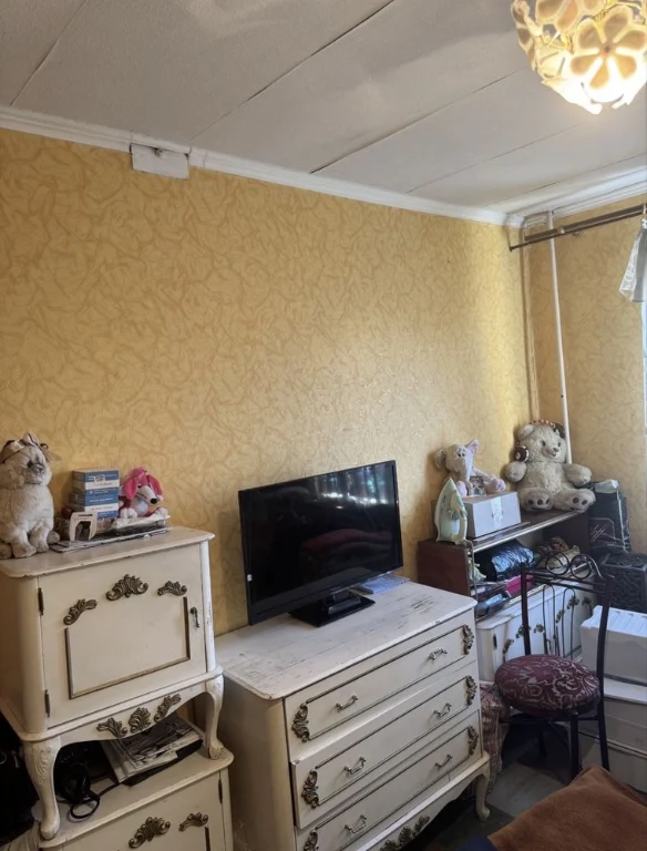 For Sale 2-bedroom apartment on Slobozhanskiy Prospect