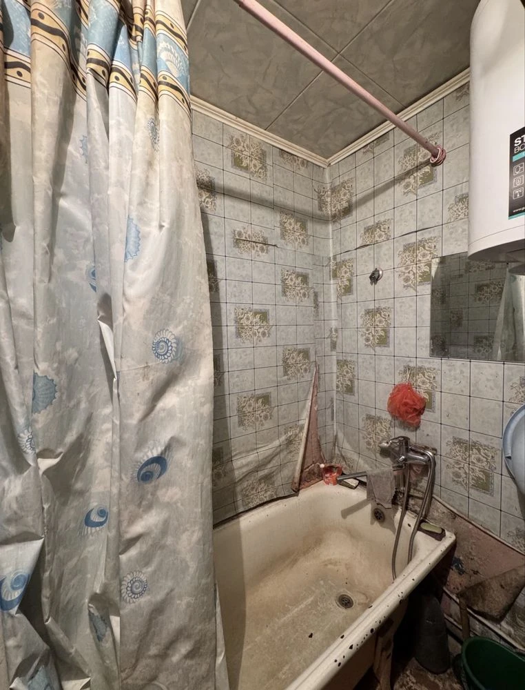 For Sale 2-bedroom apartment on Slobozhanskiy Prospect