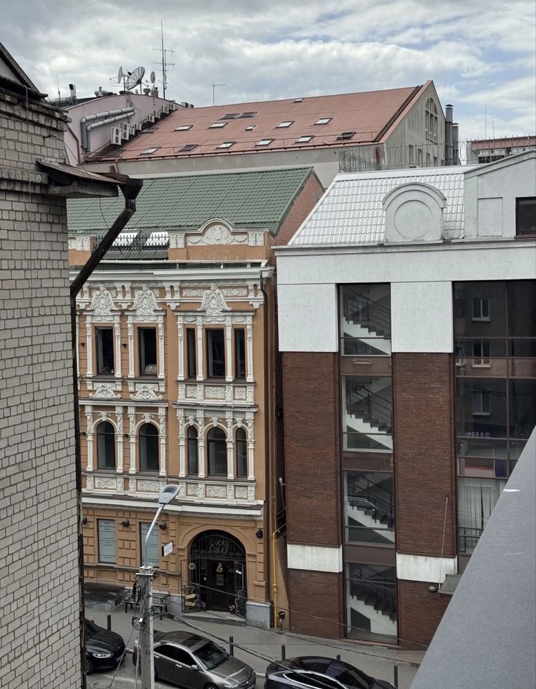 Продам смарт квартиру в центре города на Артем - Центр