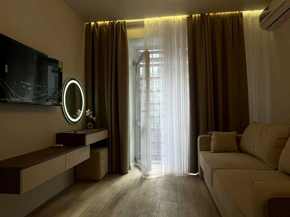 Apartment. Ivano-Frankivsk, Kniahinin Street