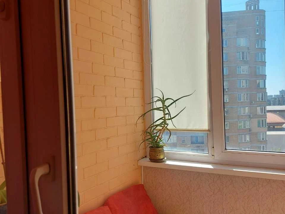 Квартира. Київ, Микільсько-Слобідська вулиця