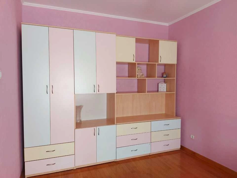 Квартира. Київ, Микільсько-Слобідська вулиця