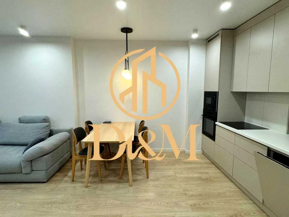 Apartment. Kyiv, Brest Street.